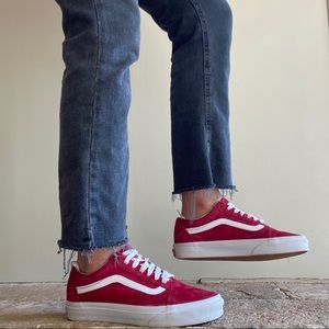 RED SUEDE OLD SKOOL VANS
